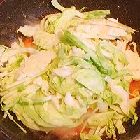 #美食说出“新年好”#低脂低卡的茄汁包菜，酸爽开胃好吃不然的做法图解5