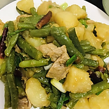 快捷简易菜-土豆炖四季豆