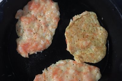 鸡蛋米饭饼