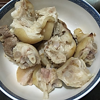 口味猪脚的做法图解1