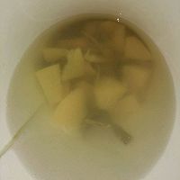 黄桃果茶的做法图解3
