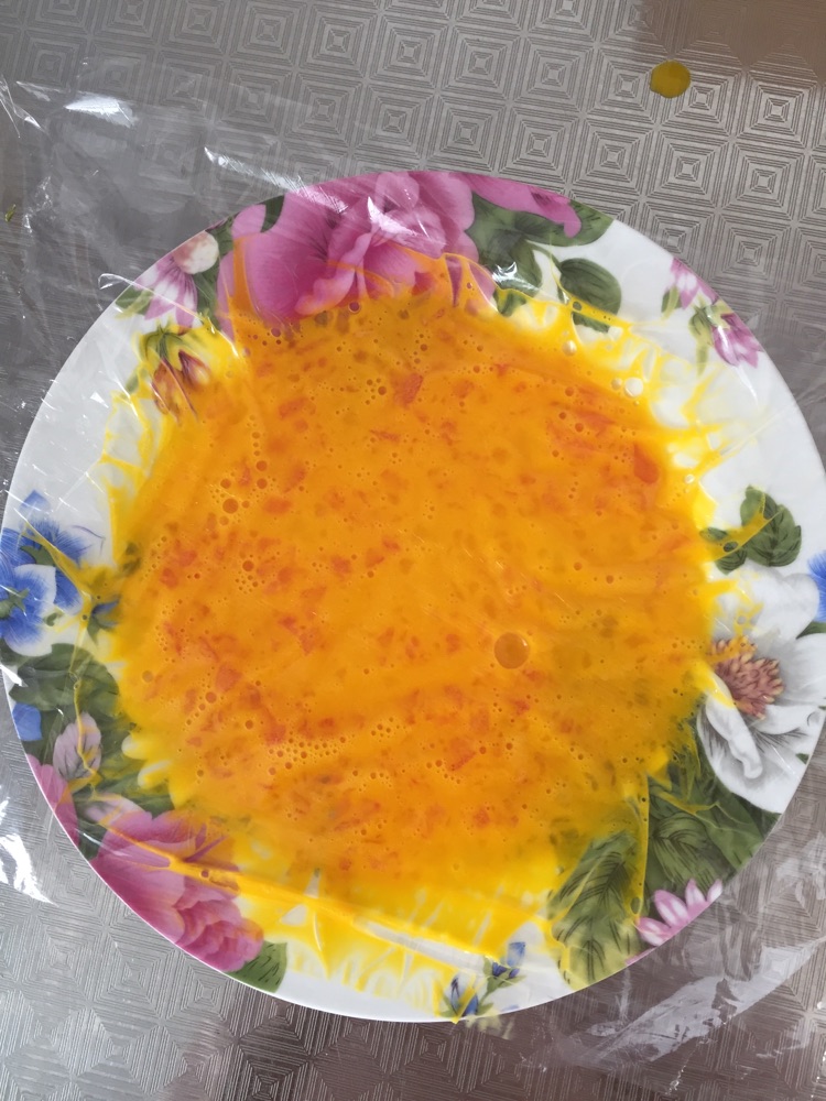 婴儿辅食之西红柿蛋卷的做法图解3