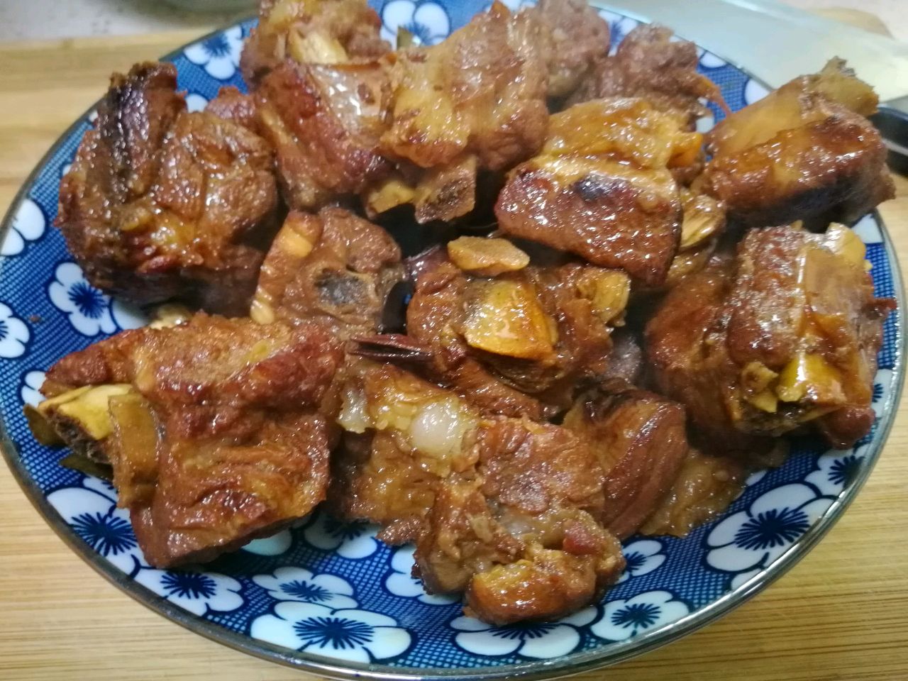 Braised spareribs in soy sauce