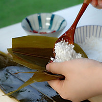 小熊电蒸锅食谱：西米水晶粽子的做法图解9
