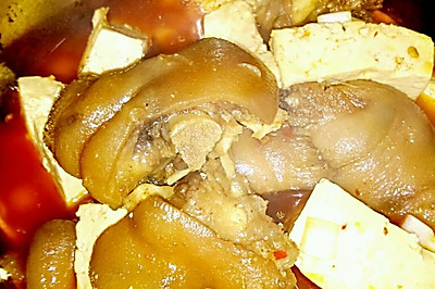 猪蹄炖豆腐