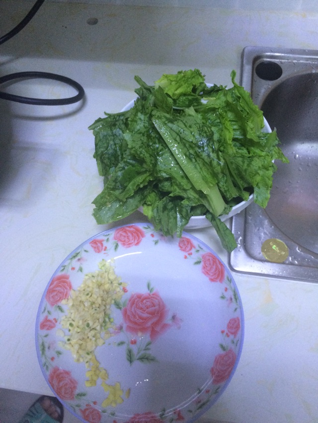 蒜蓉油麦菜的做法图解2