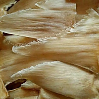 蟹粉凤露金沟鱼翅羹的做法图解5