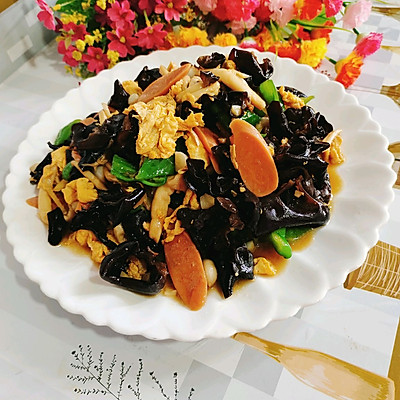 海鲜菇木耳炒鸡蛋