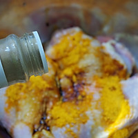 比白暂鸡更嫩更鲜美的鸡肉做法———层层入味的秘汁烤鸡腿卷的做法图解2