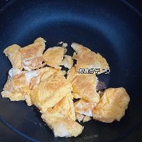包菜红萝卜炒鸡蛋的做法图解5