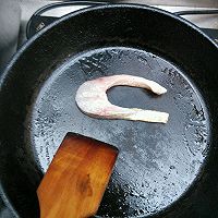 简单好做的柠香煎鱼排的做法图解3