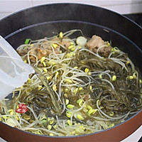 排骨豆芽炖粉条的做法图解6