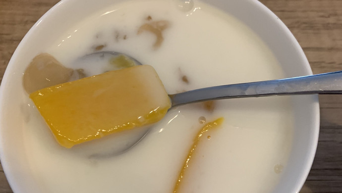 减脂版木瓜桃胶皂米羹