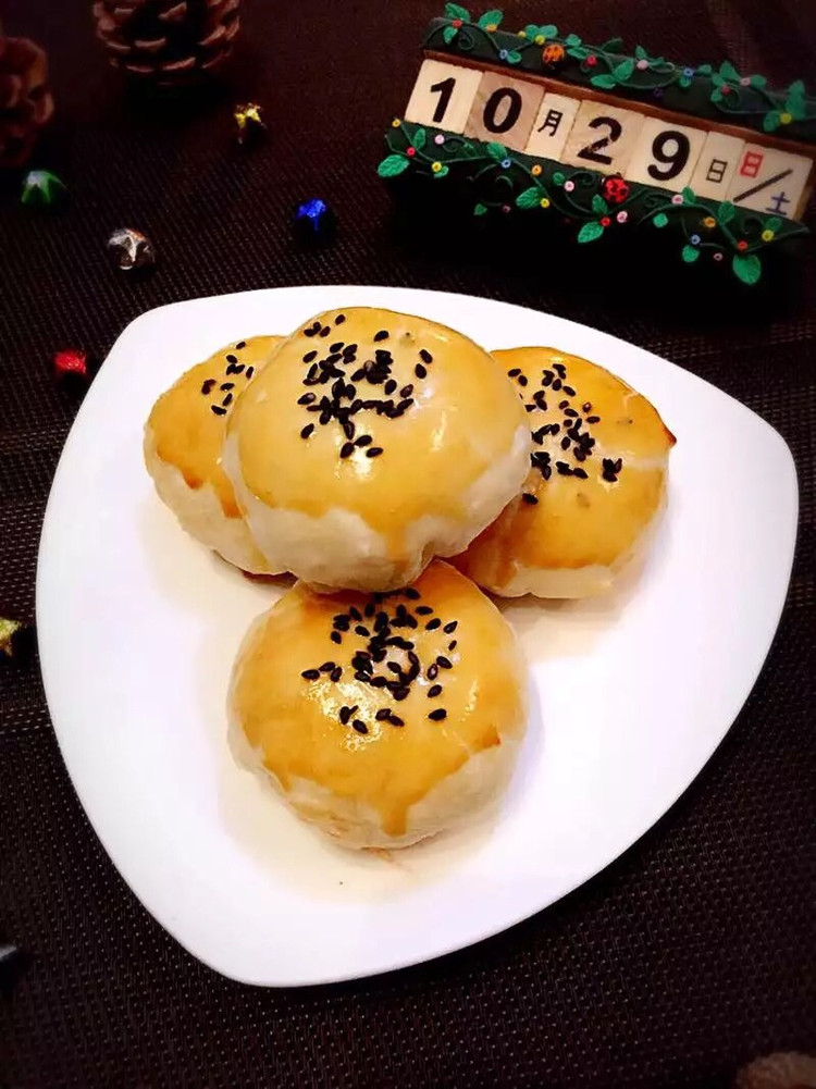 咸蛋黄肉松酥的做法