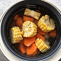 玉米胡萝卜鸡汤～电饭锅版的做法图解8