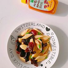 无需其它多余佐料就能做出的脆山药木耳