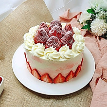 没有裱花台一样做蛋糕～草莓蛋糕