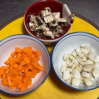 让孩子爱上吃饭深海鳕鱼烧汁炒饭的做法图解2