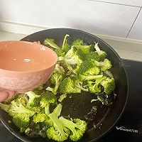 上汤西兰花的做法图解7
