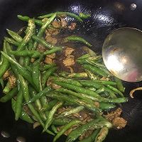 家庭版辣椒炒肉片的做法图解4