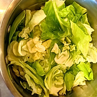 凉拌包菜荷包蛋的做法图解2