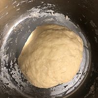 椰蓉面包（手工揉搓）的做法图解2