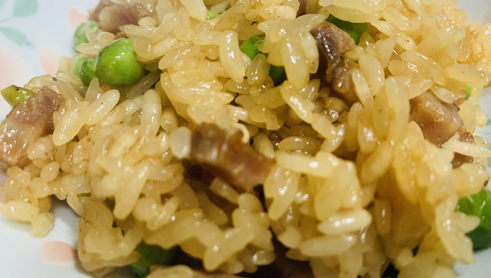 香肠豌豆粳米饭