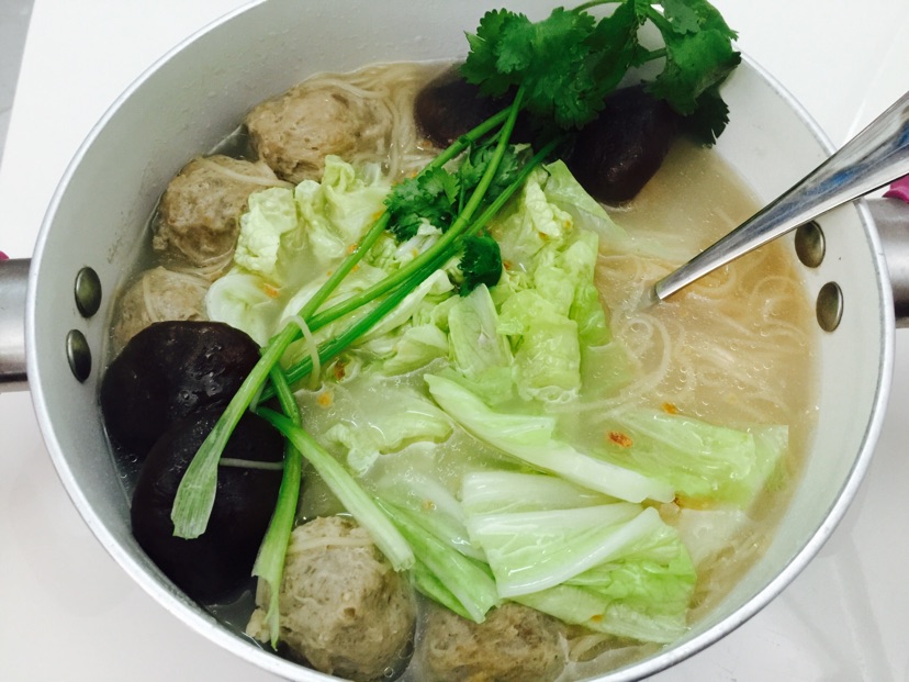 牛肉丸面线汤的做法图解5