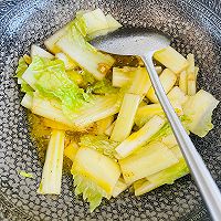 平菇炒白菜辣椒（炒三鲜）的做法图解3