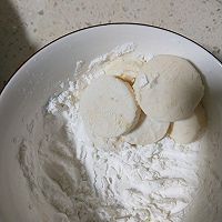 日本豆腐炖金针菇的做法图解2