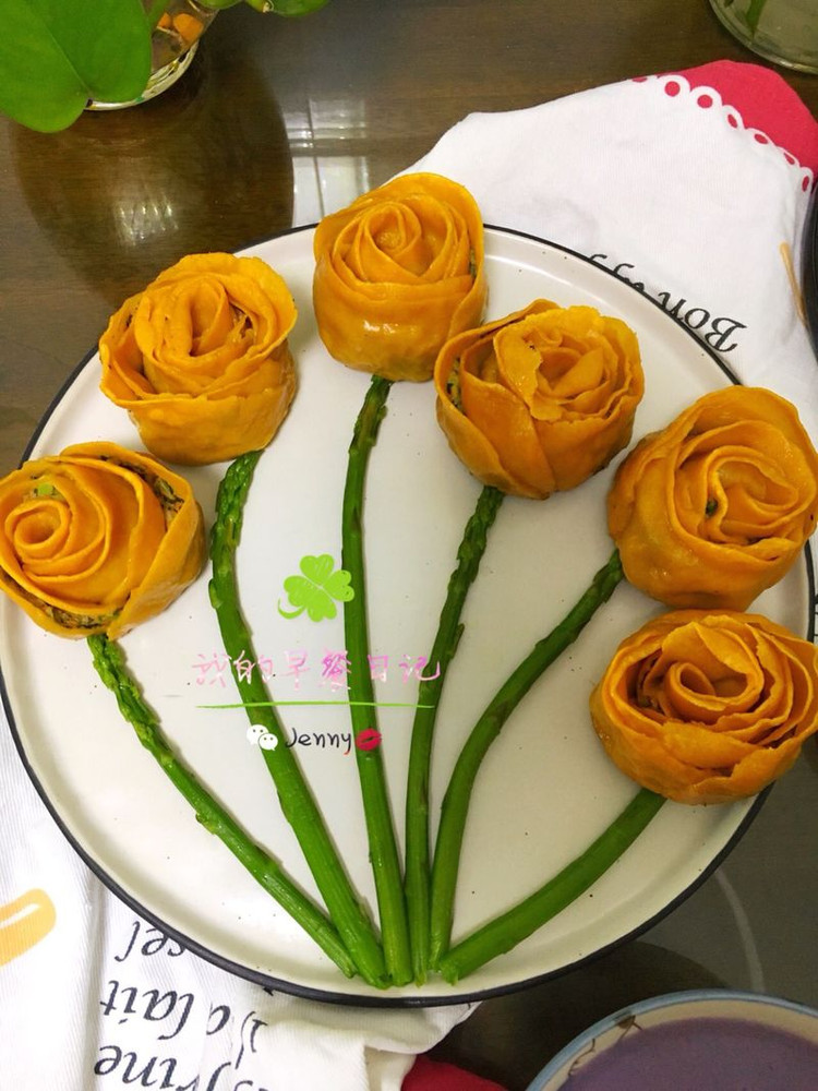 玫瑰花煎饺的做法