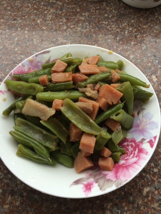 四季豆炒火腿丁