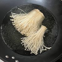 生菜金针菇拌荷包蛋的做法图解3
