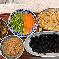 木耳炒腐竹的做法图解1