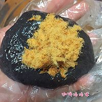 【冷藏发酵】腹黑系列—竹炭肉松面包的做法图解6