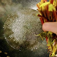 香椿煎蛋的做法图解2