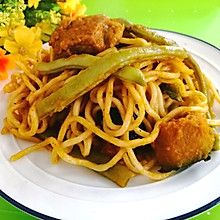 #入秋滋补正当时#色香味俱全的豆角焖面