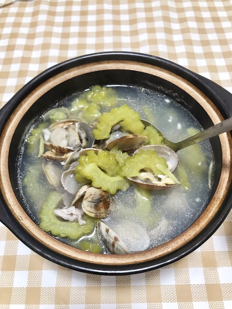 苦瓜瘦肉蛤蜊汤的做法