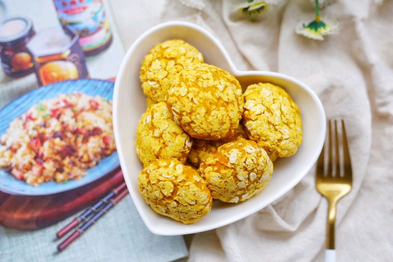 Simple and delicious pumpkin oatmeal biscuit