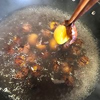 简易版板栗烧肉的做法图解1