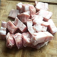 红烧肉烧笋的做法图解1