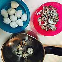 柴锅豆腐与鹌鹑蛋的做法图解1