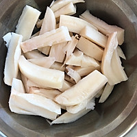 莲藕胡萝卜玉米老鸭汤的做法图解3