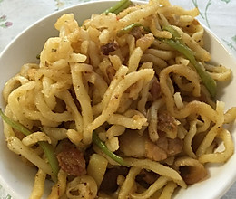 铁锅焖面 快手菜的做法