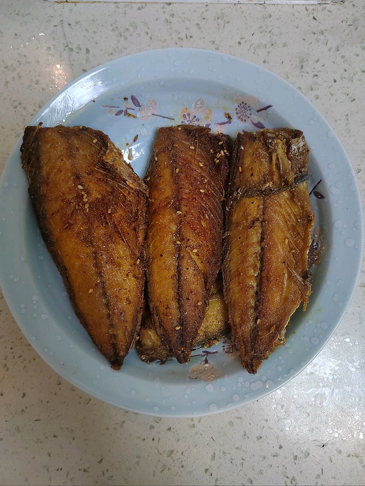香煎鲐鱼片的做法