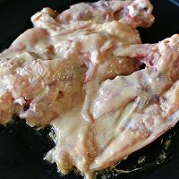 #法国天然奶酪挑战赛#复刻家庭版糖醋铁板鸡架的做法图解8