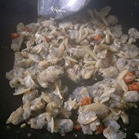 韭菜炒蛤蜊肉的做法图解4