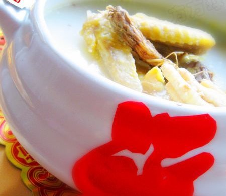 奶汁人参土鸡汤