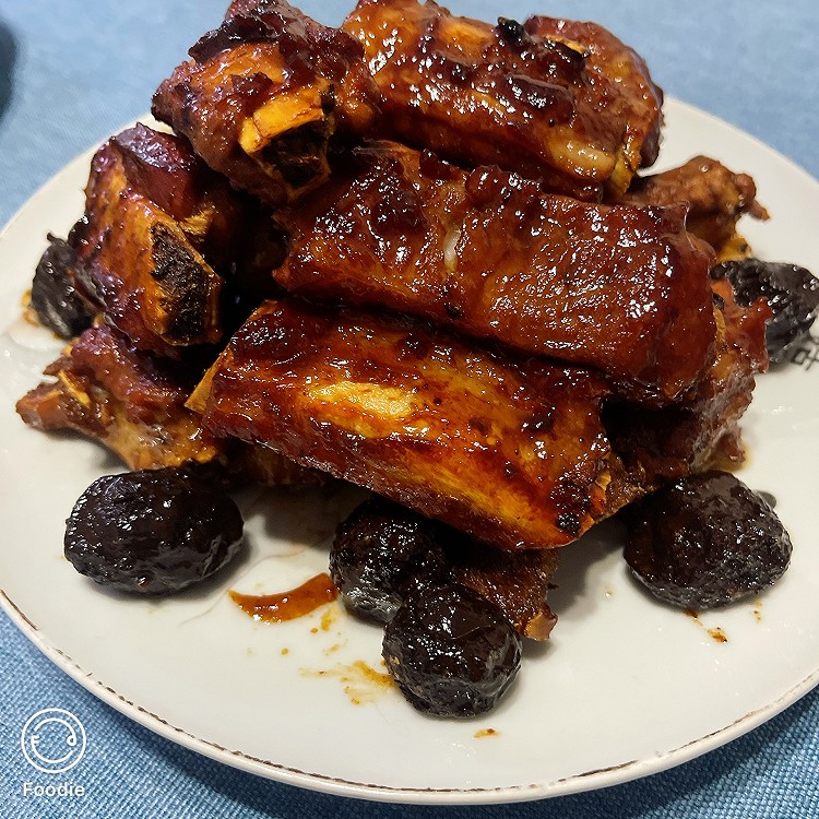 话梅焖排骨的做法