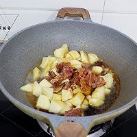 肉脂渣炖土豆的做法图解5